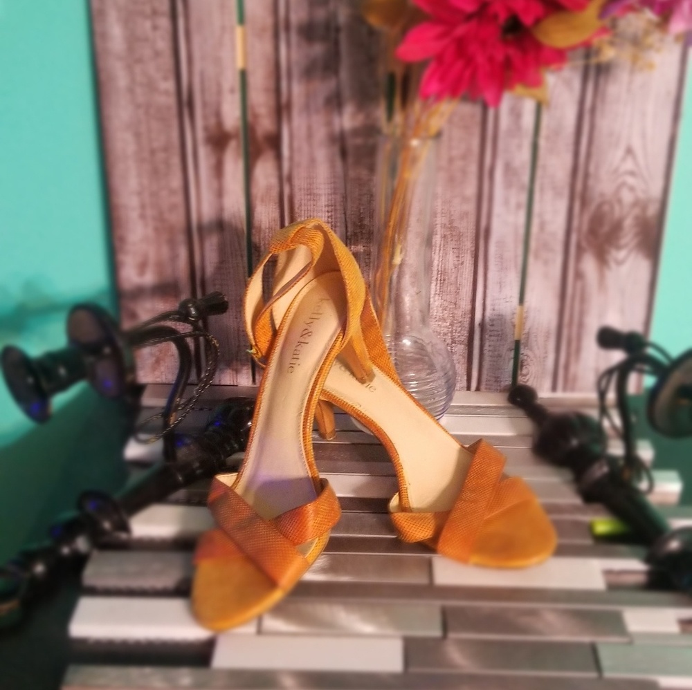 Kelly & Katie Heeled Sandals